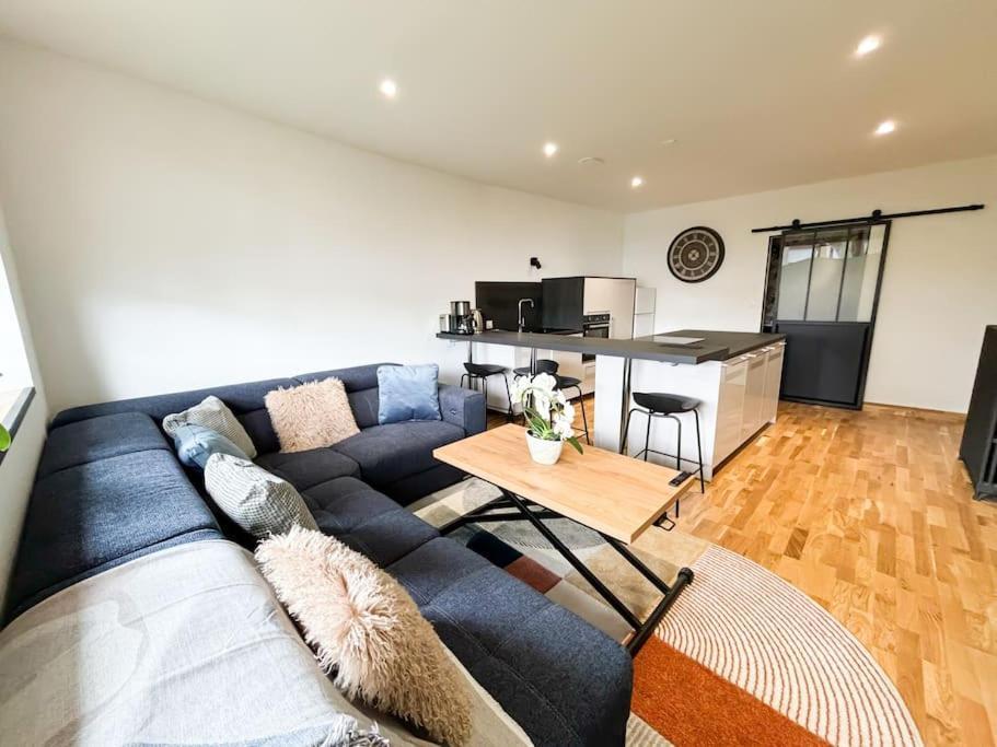 Appartement Cote Jardin - Centre Alencon Bagian luar foto